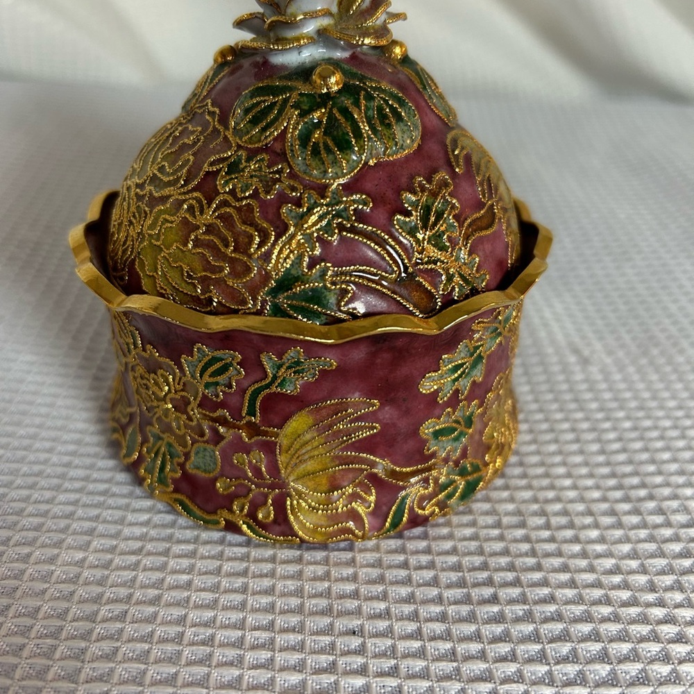 Vintage Cloisonné red rose trinket box - Picture 3 of 8
